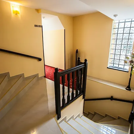 Extravagance Hotel